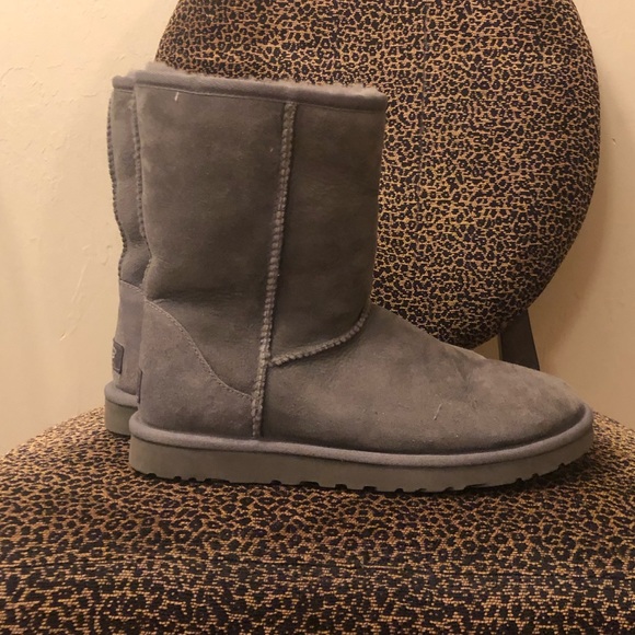EUC Genuine UGG® Shearling Lined Short Boot SZ8 - Picture 3 of 8